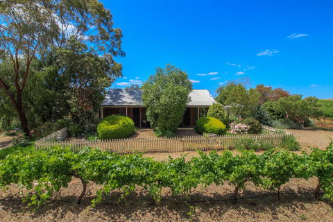 Stonewell Cottages And Vineyards - Darwin Holiday 15