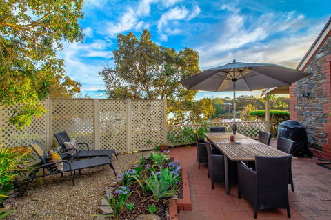 Stonewell Cottages And Vineyards - Darwin Holiday 7