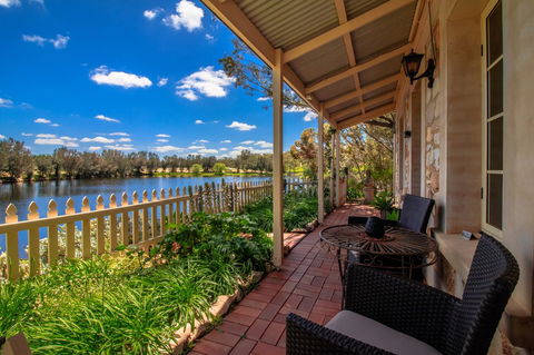 Stonewell Cottages And Vineyards - Darwin Holiday 3