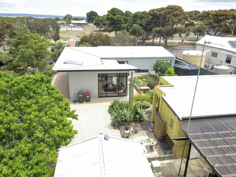 Sinclair Eco House - Darwin Holiday 5