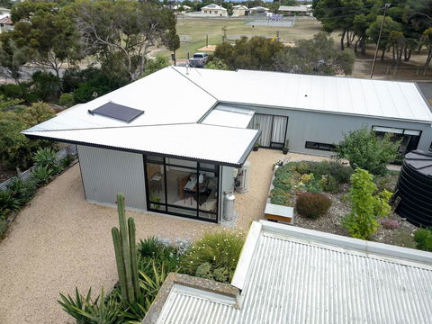 Sinclair Eco House - Darwin Holiday 6