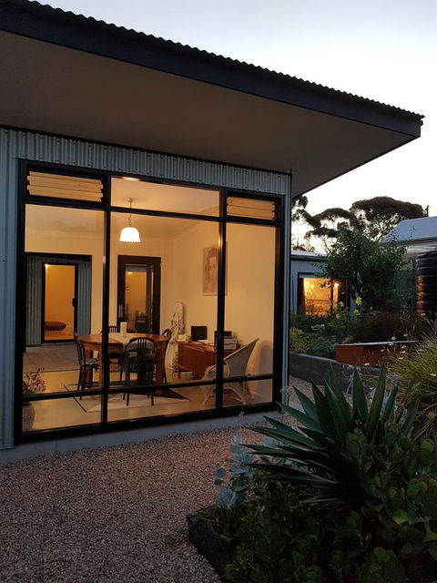 Sinclair Eco House - Darwin Holiday 14
