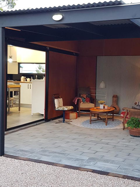 Sinclair Eco House - Darwin Holiday 3