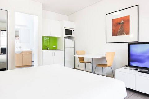 Majestic Oasis Apartments - Darwin Holiday 24