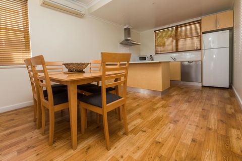 Bay 10 - Suites And Apartments - Darwin Holiday 32