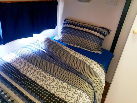 Rocks Retreat Cabin - Dolphin - Darwin Holiday 8