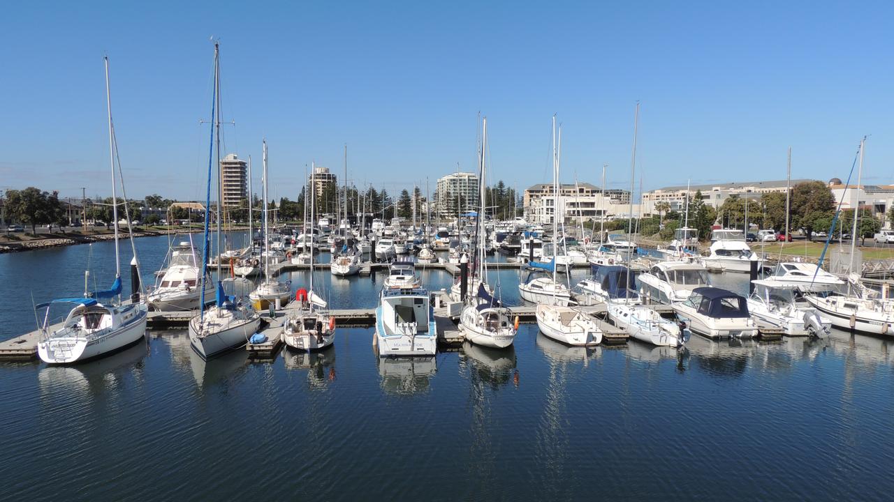 Glenelg North SA Darwin Holiday