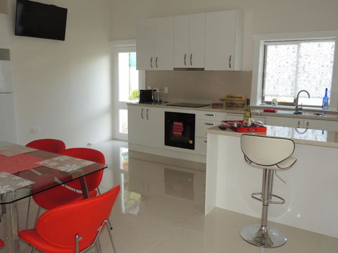 Glenelg - Marina Retreat - Darwin Holiday 12