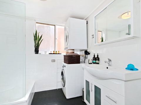 Monaco Court Apartment Adelaide - Darwin Holiday 8