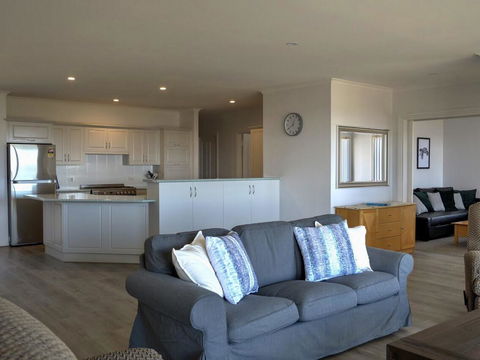 Emu Bay Holiday Homes - Darwin Holiday 15