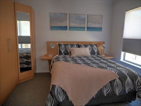 Emu Bay Holiday Homes - Darwin Holiday 23