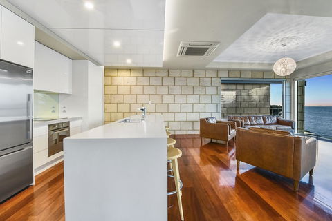 Aloha Waterfront Properties - Darwin Holiday 22