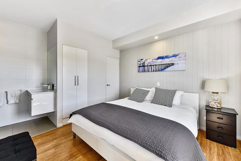 Aloha Waterfront Properties - Darwin Holiday 21