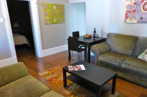 Penzance Cottage Glenelg - Darwin Holiday 6