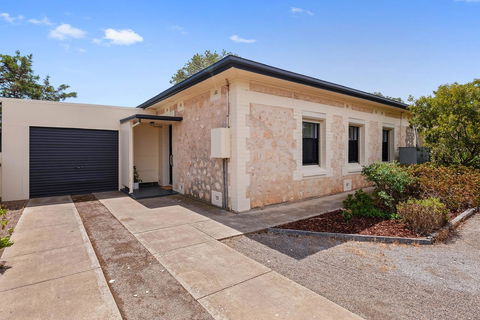 Cute And Cosy - Events, Workers, Getaways - Darwin Holiday 14