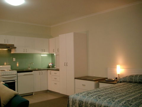 McLaren Vale Motel & Apartments - Darwin Holiday 21