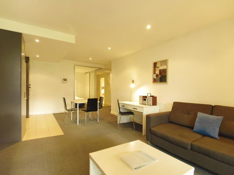 Oaks Glenelg Liberty Suites - Darwin Holiday 22