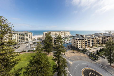 Oaks Glenelg Liberty Suites - Darwin Holiday 17