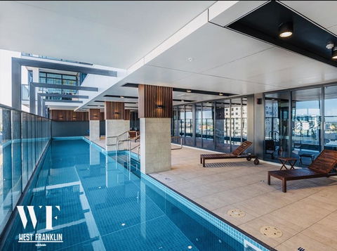 Resort Style Luxury City Apartment + Free Car Parking - Darwin Holiday 1