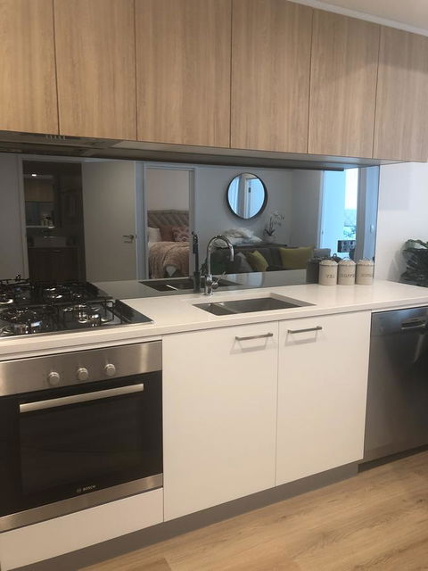 Resort Style Luxury City Apartment + Free Car Parking - Darwin Holiday 33