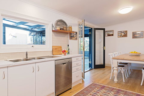 The Other House - Darwin Holiday 11