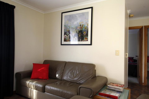 Cape Jervis Holiday Units - Darwin Holiday 8