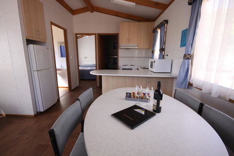 Ceduna Foreshore Caravan Park - Darwin Holiday 2