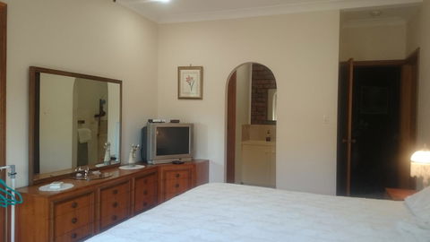 Gaerwood B&B - Darwin Holiday 5