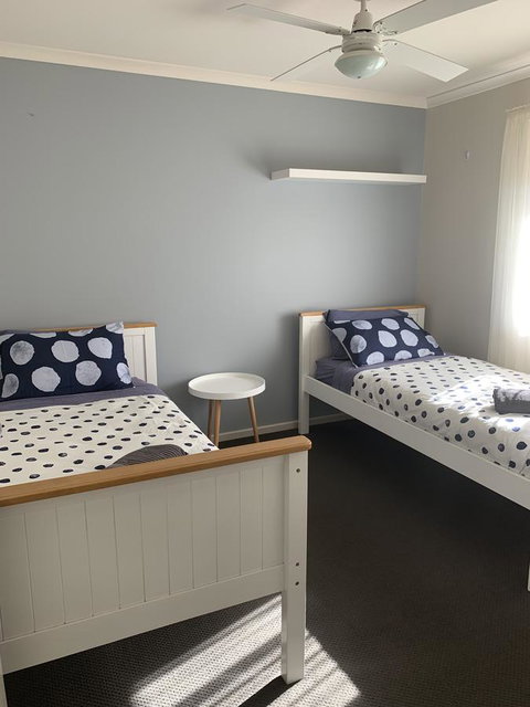 Little On Ash - Darwin Holiday 3