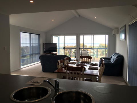 Kangaroo Island Bayview Villas - Darwin Holiday 16