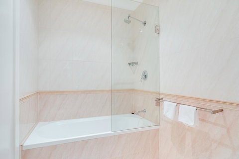 York Apartments On Grenfell - Darwin Holiday 14