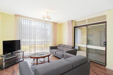 The Dolphins Beachfront Apartments - Darwin Holiday 5