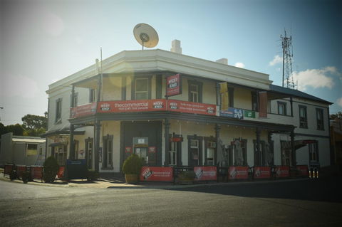 Commercial Hotel Morgan - Darwin Holiday 0