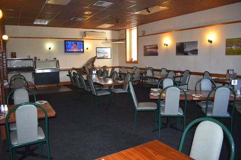 Commercial Hotel Morgan - Darwin Holiday 7