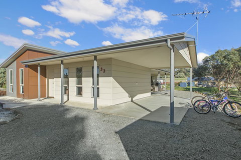 32 West B&B - Darwin Holiday 24