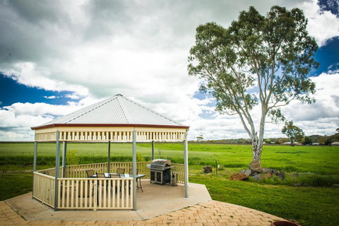 Barossa Vineyard Cottages - Darwin Holiday 42