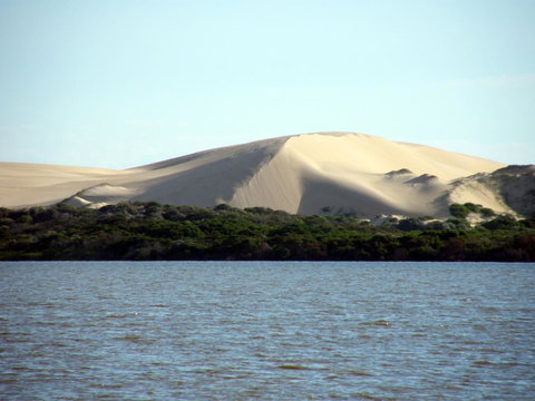 Coorong Waterfront Retreat - Darwin Holiday 27