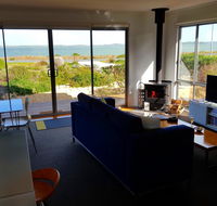 Coorong Waterfront Retreat