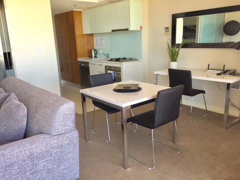 Adelaide DressCircle Apartments - North Terrace - Darwin Holiday 15