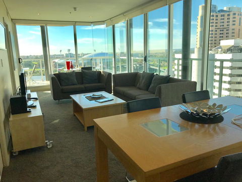 Adelaide DressCircle Apartments - North Terrace - Darwin Holiday 9