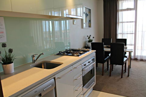 Adelaide DressCircle Apartments - North Terrace - Darwin Holiday 28