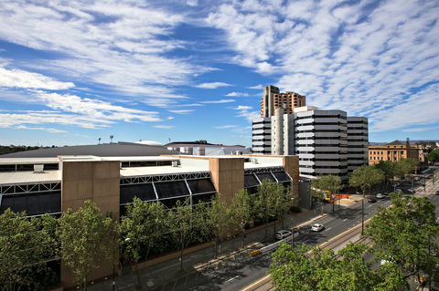 Adelaide DressCircle Apartments - North Terrace - Darwin Holiday 35
