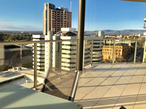 Adelaide DressCircle Apartments - North Terrace - Darwin Holiday 4