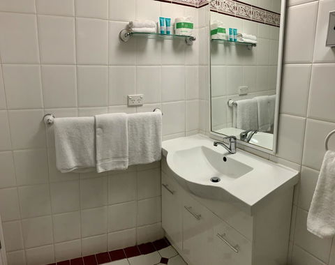 Ensenada Motor Inn And Suites - Darwin Holiday 6