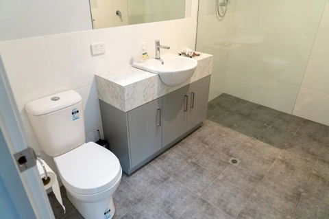 Gawler Townhouse 3 Bedroom - Darwin Holiday 22