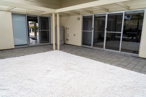 Gawler Townhouse 3 Bedroom - Darwin Holiday 25
