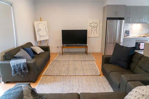 Gawler Townhouse 3 Bedroom - Darwin Holiday 0