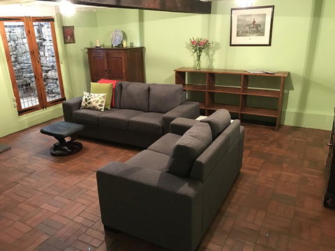 Kit Kat Cottage - Heritage Accommodation Burra - Darwin Holiday 21