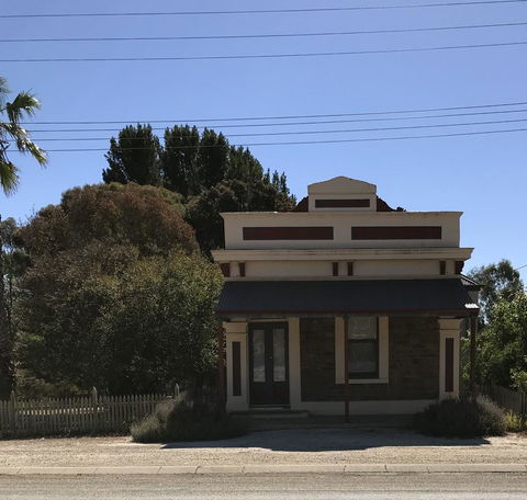 Kit Kat Cottage - Heritage Accommodation Burra - Darwin Holiday 18