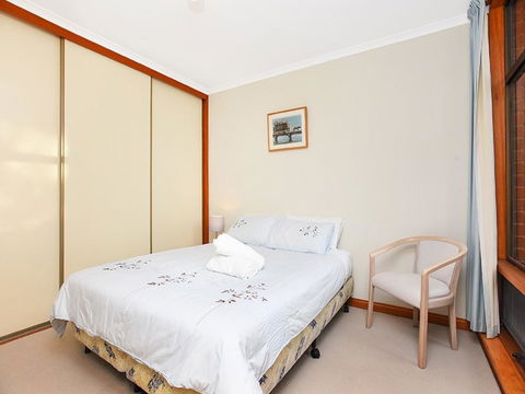Franklin Beachfront Apartments - Darwin Holiday 15